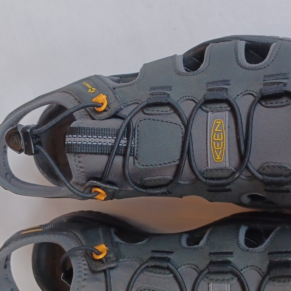 Keen Men's Solr High Performance Sport Closed Toe Sandals SZ 10 NEW Black Gold - Picture 3 of 16